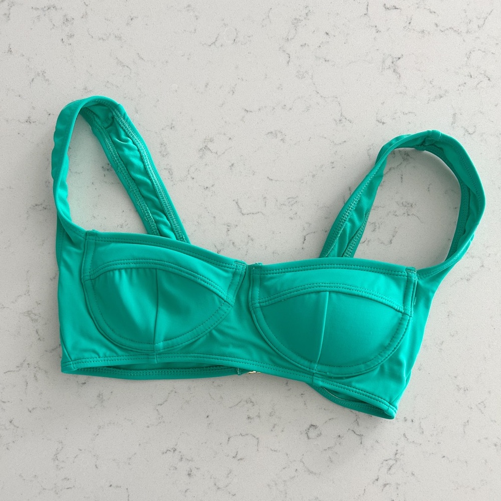 Xhilaration Green Bikini Top in Size Medium